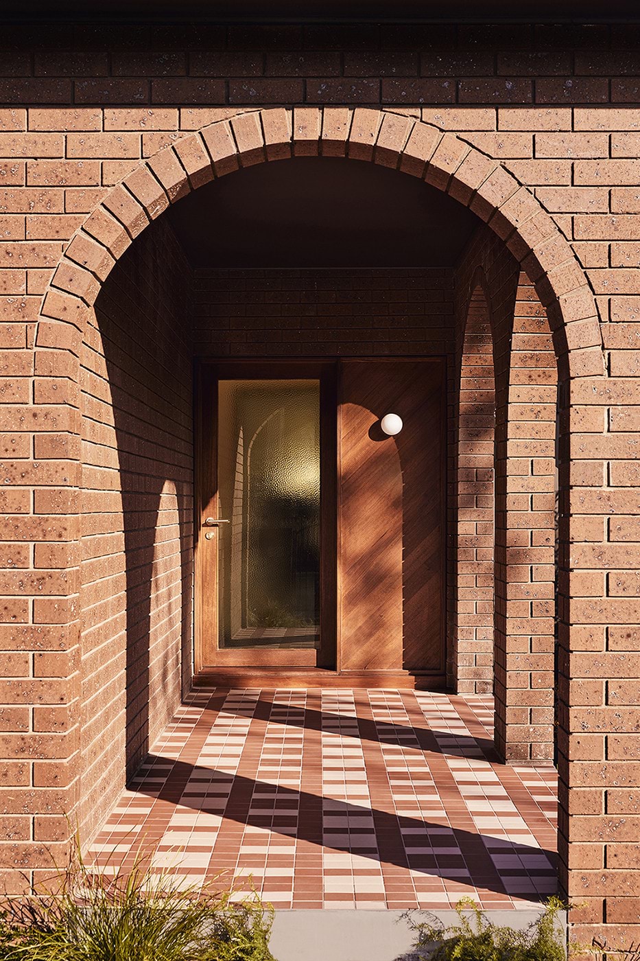 Entry way of the Smith House, brick archway. 